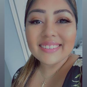 Meet your Posher, Mayra